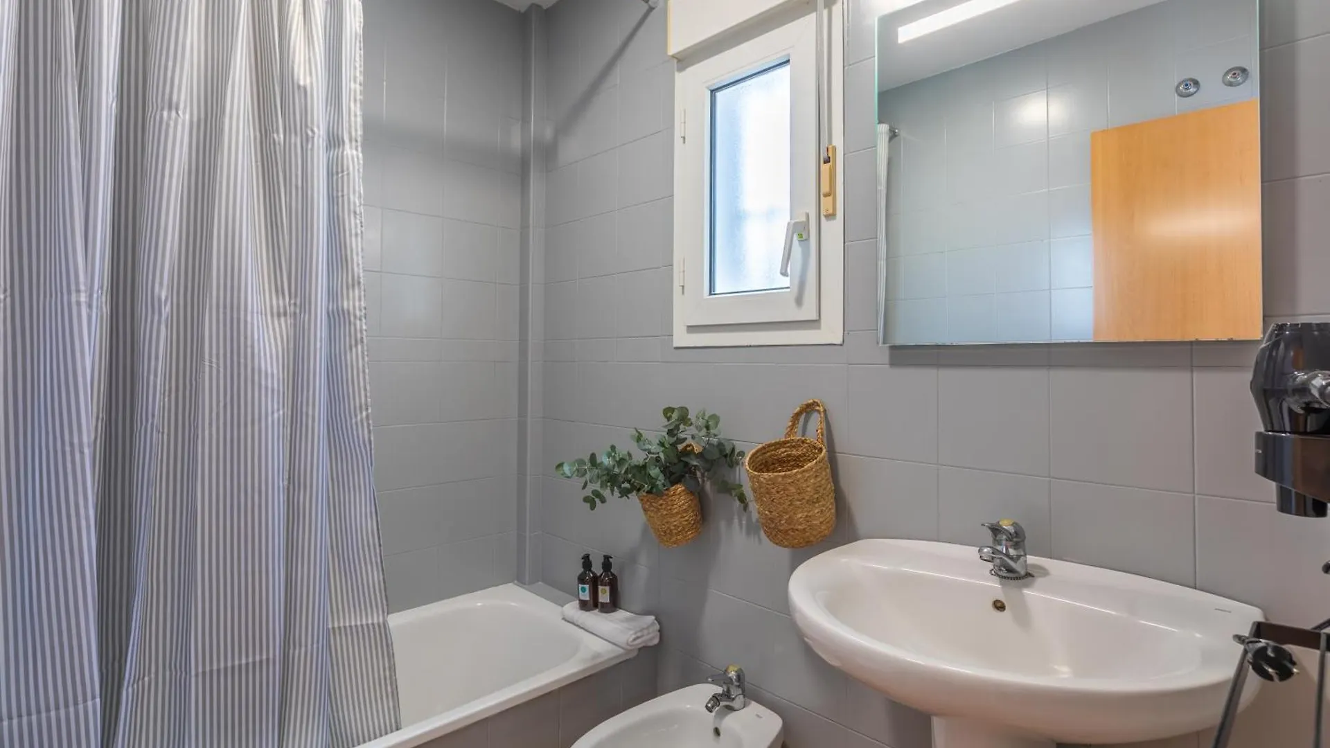 Beach At 30M, Great Terrace, Home Office & Fibre Tarifa Spain